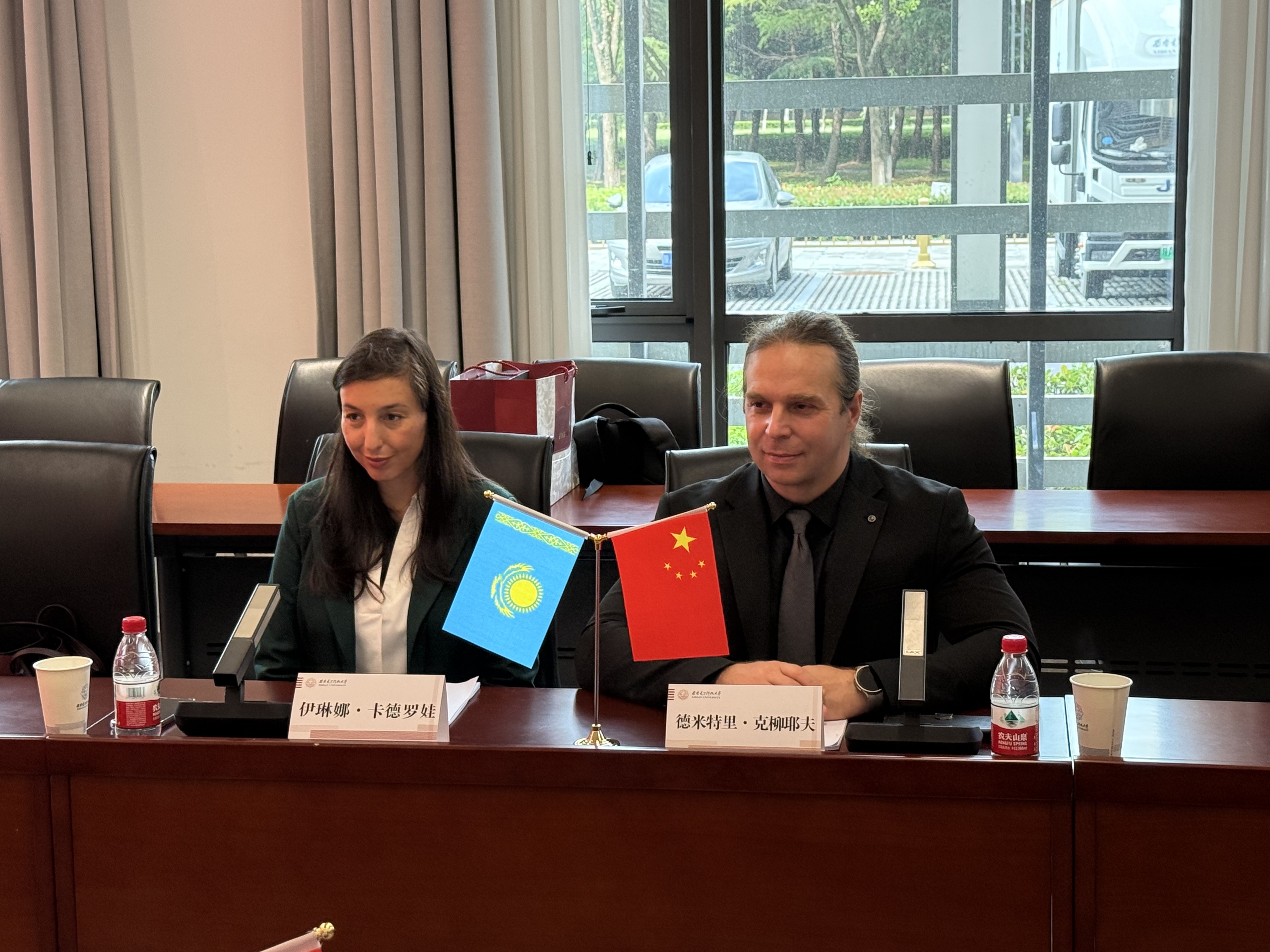 КМУ и Xidian University развивают совместную программу «Биоинженерия»