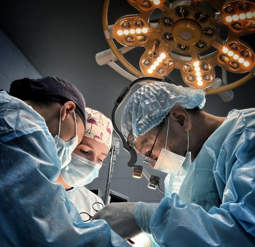 Пластикалық хирургия (ересектер, балалар)