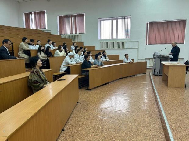 Ознакомили с образовательными программами университета