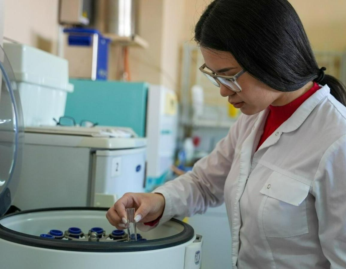 Biomedicine (scientific and educational field)