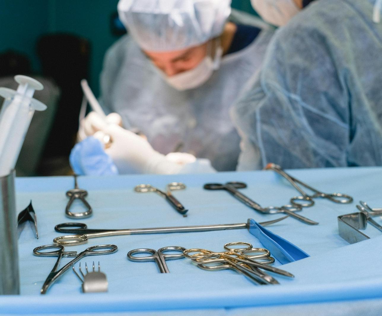 Нейрохирургия (ересектер, балалар) 