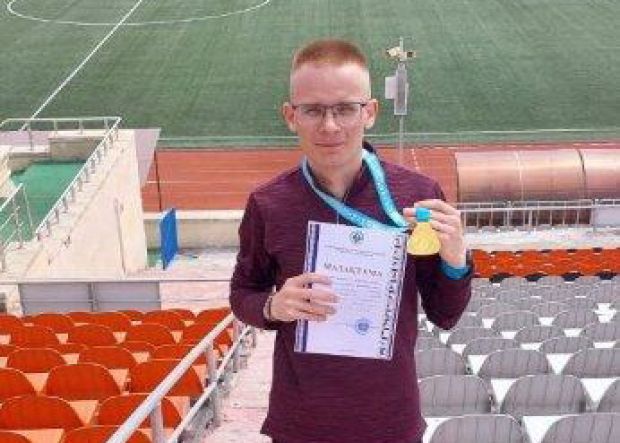 5000 метр қашықтықтағы Чемпион