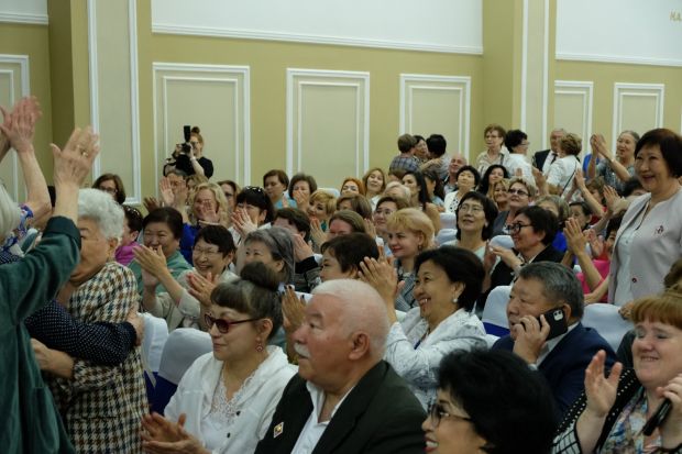 Түлектердің дәстүрлі кездесуі