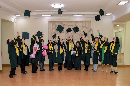 Халықаралық әйелдер күні мерекесі қарсаңында  Қарағанды медицина университетінің «Мейіргер ісі» білім беру бағдарламасының түлектеріне диплом беру
